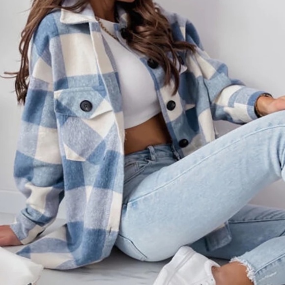 NWOT. Blue and Cream Plaid Flannel Shacket Jacket - Picture 2 of 3